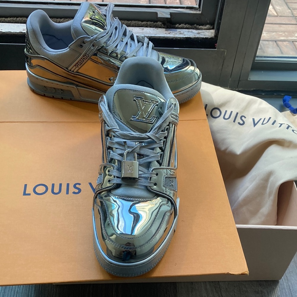Louis Vuitton Men's 10 US Virgil Abloh Silver Mirror Sneaker. With silver Lock